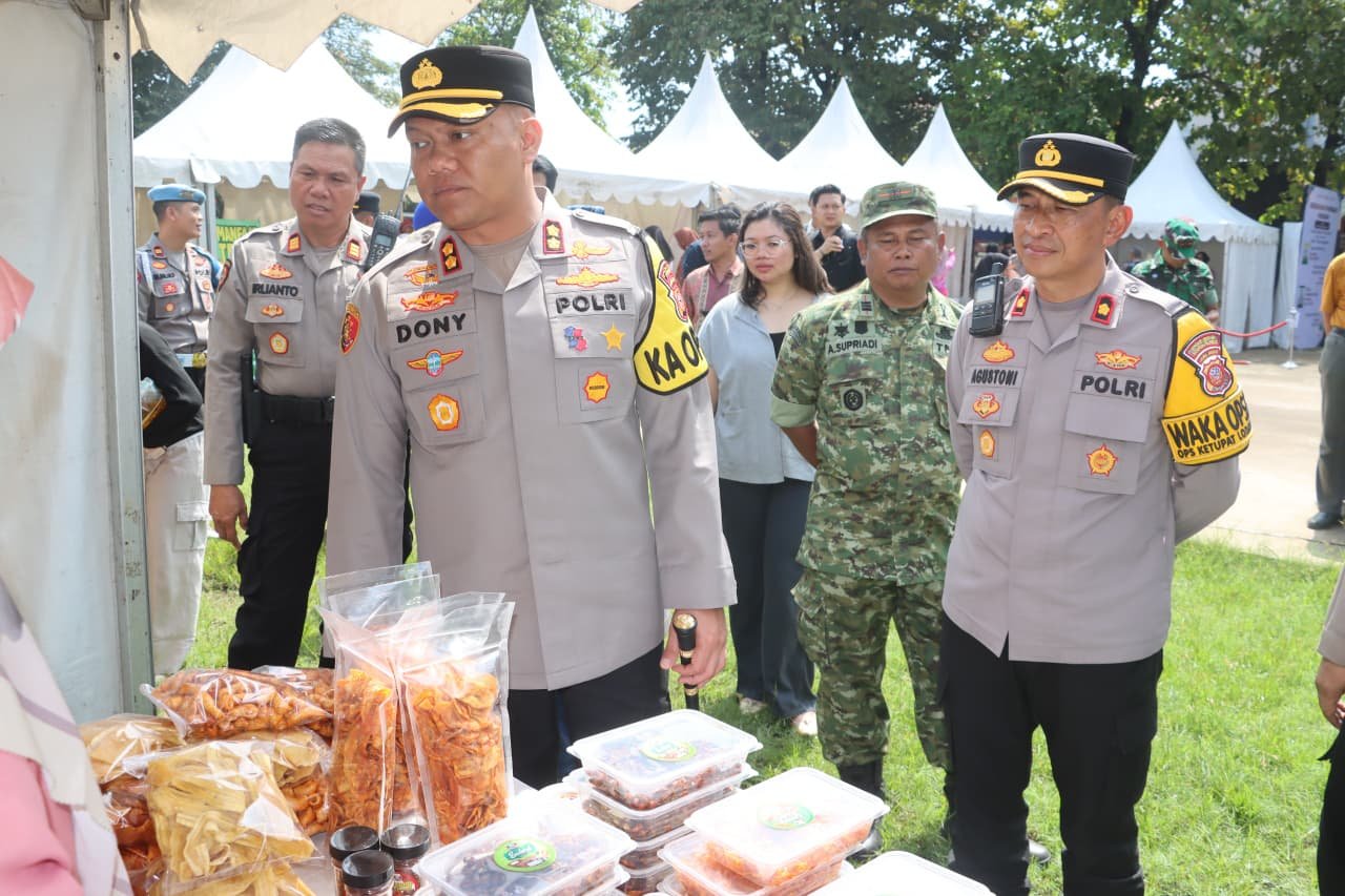Polres Subang Gelar Gerakan Pangan Murah, Kapolres Turun Langsung Ringankan Beban Masyarakat